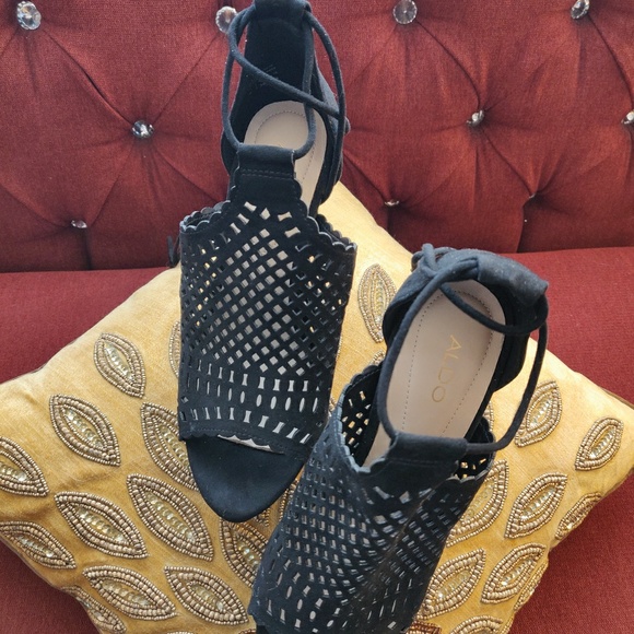 Priced to clear!💥Aldo suede net strappy heels👡👡 - Picture 6 of 8